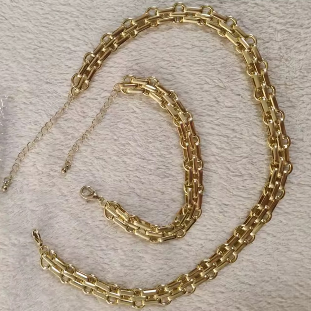 Bold Chunky Gold Chain Necklace & Bracelet Set - Picture 6 of 8